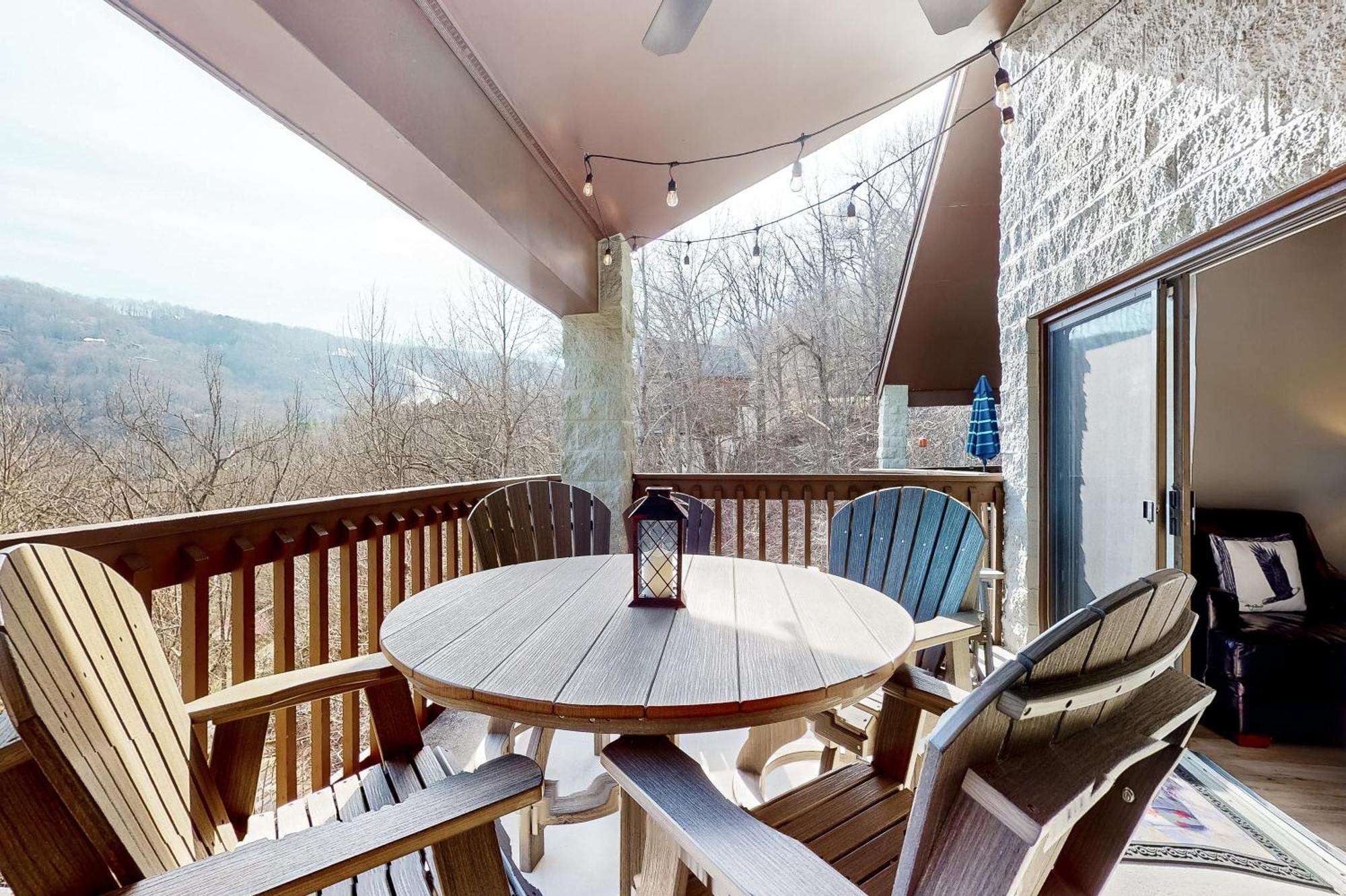 Eagles Nest Escape Apartment แกตลิงเบิร์ก ภายนอก รูปภาพ